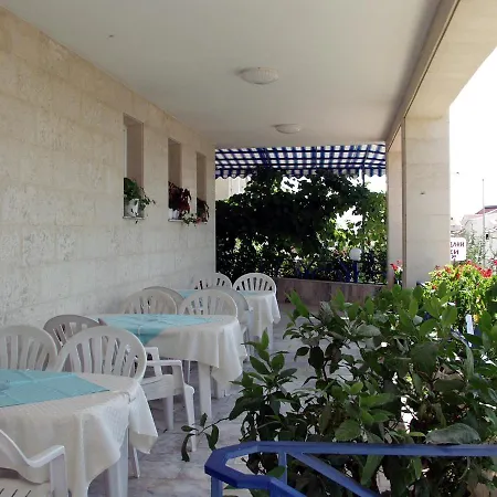 Hotel Larisa 2 Sweti Wlas